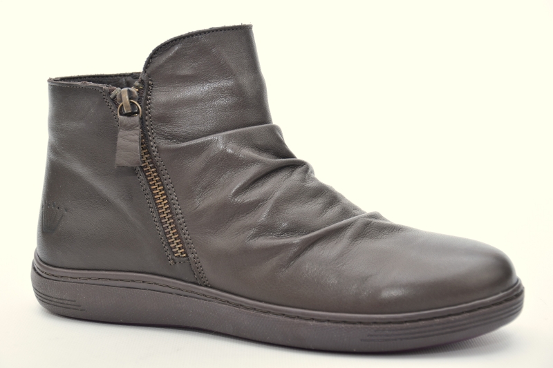 Charlotte 0062162-443