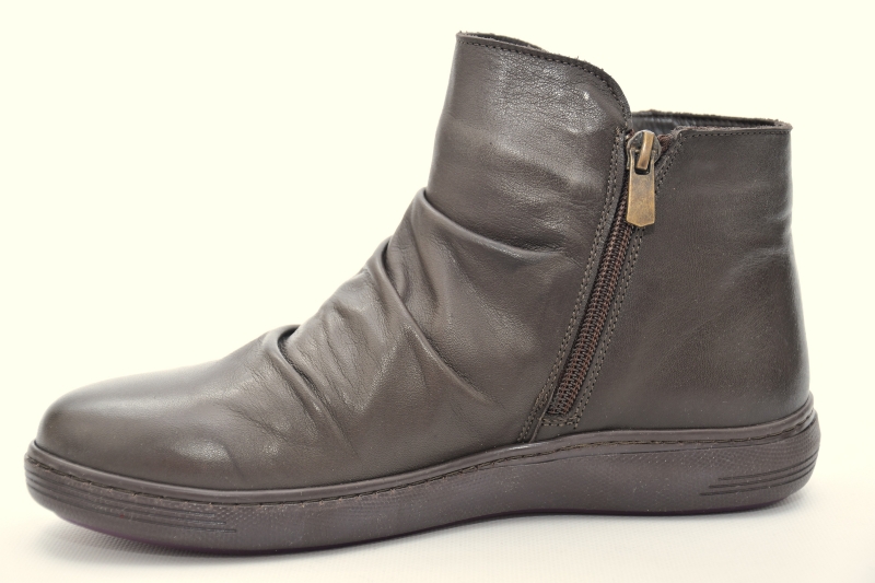 Charlotte 0062162-443